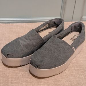 TOMS Women's Green Slip-On Platform Shoes